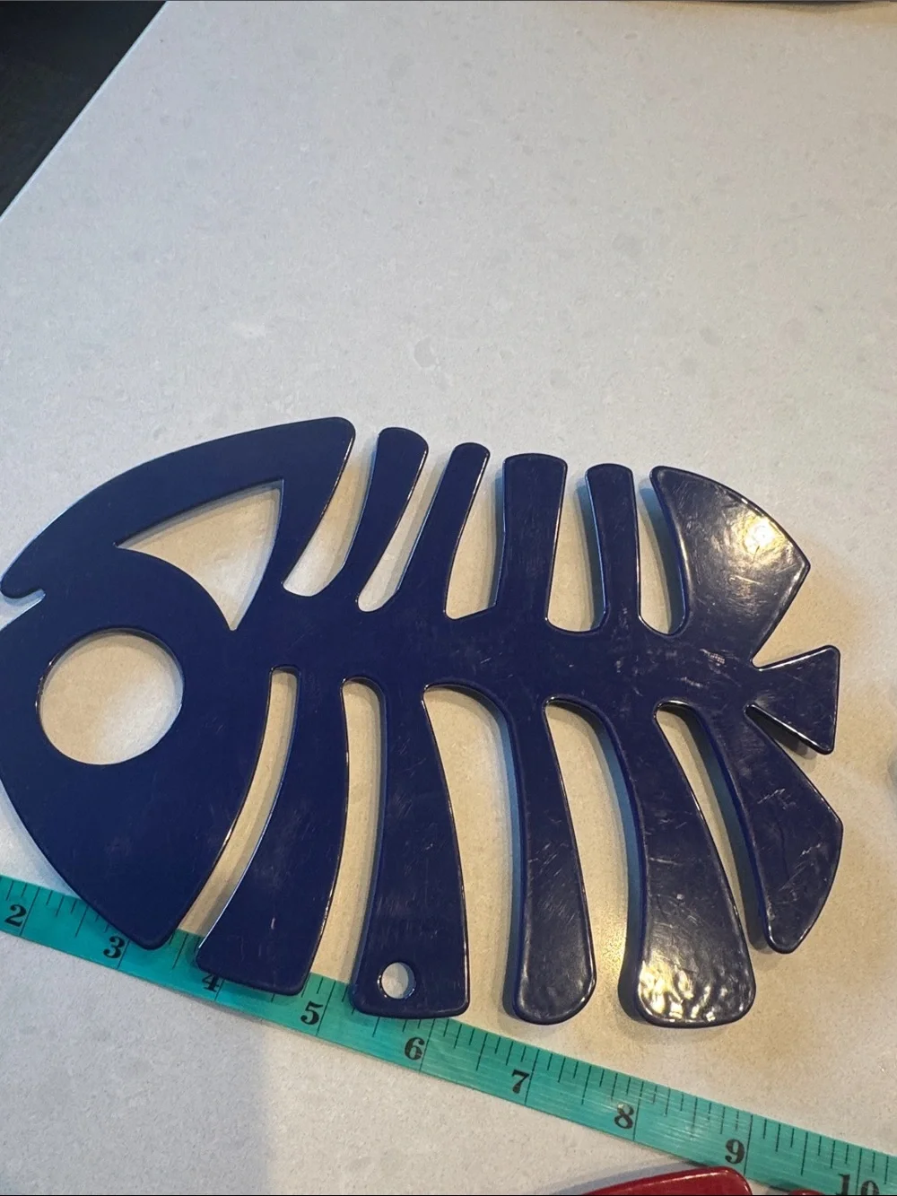 Decorative Fishbone Aquarium trivets - Red, Blue, Black